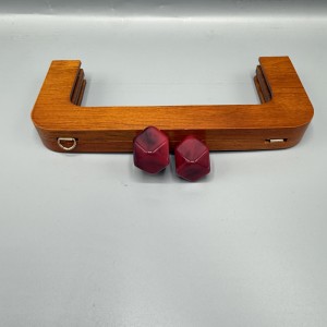 Ahşap Mıknatıslı Dikdörtgen Çanta Bursu 20 cm  Taba Köşeli Boncuklu BordoKırmızı