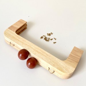 Ahşap Mıknatıslı Dikdörtgen Çanta Bursu 22 cm  Boncuk Topuzlu Naturel