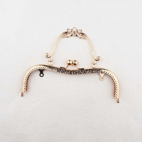 Saplı Vintage Çiçek Desenli Çanta Bursu 21 CM Altın Saplı Vintage Çiçek Desenli Çanta Bursu 21 CM Altın