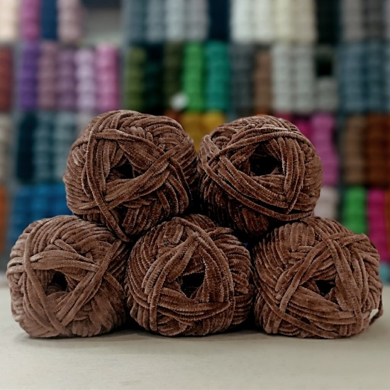 450-500 gr İnce Kadife Chenille Outlet İhraç Fazlası El Örgü İpi - Kızıl Kahve 450-500 gr İnce Kadife Chenille Outlet İhraç Fazlası El Örgü İpi - Kızıl Kahve