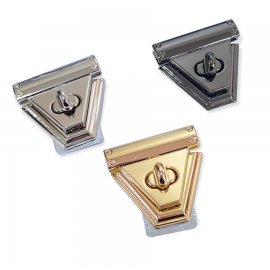 Üçgen Metal Çanta Kilidi ( Büyük ) 5 cm