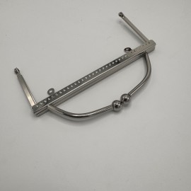 Metal Örme Çanta Bursu  20 cm Topuzlu El Tutmalı GÜMÜŞ